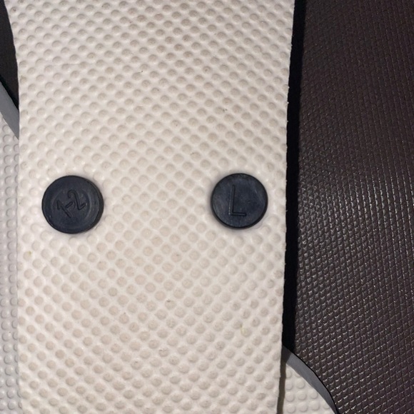 Girl old navy FlipFlops size 1-2 - Picture 5 of 5